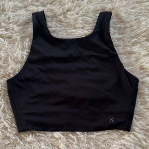 On Running 2 in 1 Crop top/Sport Bra NEW